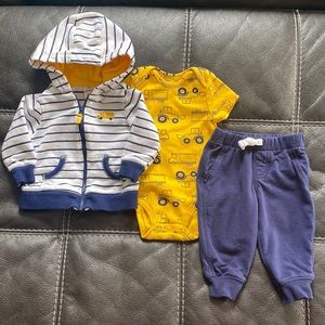 Carter’s 6 month Baby Boy Outfit
